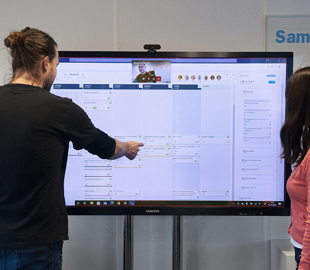 Team meeting with DigiLEAN on touch screen and participant on Microsoft Teams